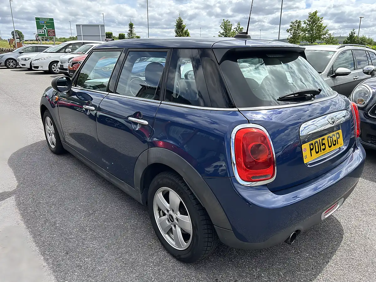 Used 2015 MINI Cooper Blue - Interior and Exterior details 4