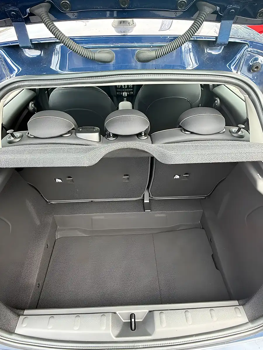 Used 2015 MINI Cooper Blue - Interior and Exterior details 10