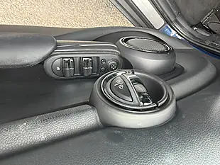 Used 2015 MINI Cooper Blue - Interior and Exterior details 9