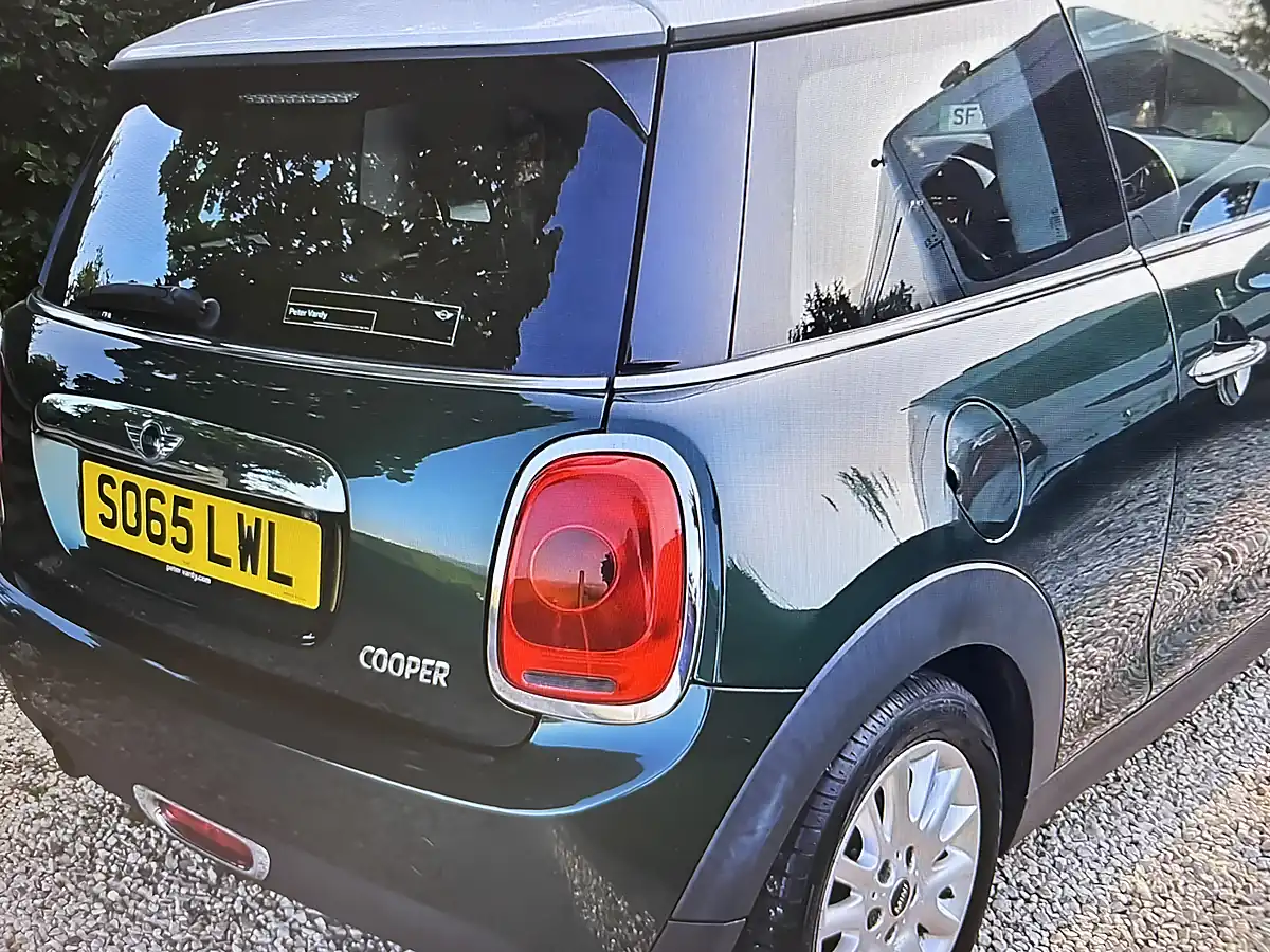Used 2015 MINI Cooper Chili Ii Pack British Racing Green Metallic - Interior and Exterior details 3