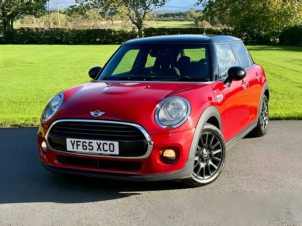 Used 2015 MINI Cooper Chilli Pack Red - Interior and Exterior details 2