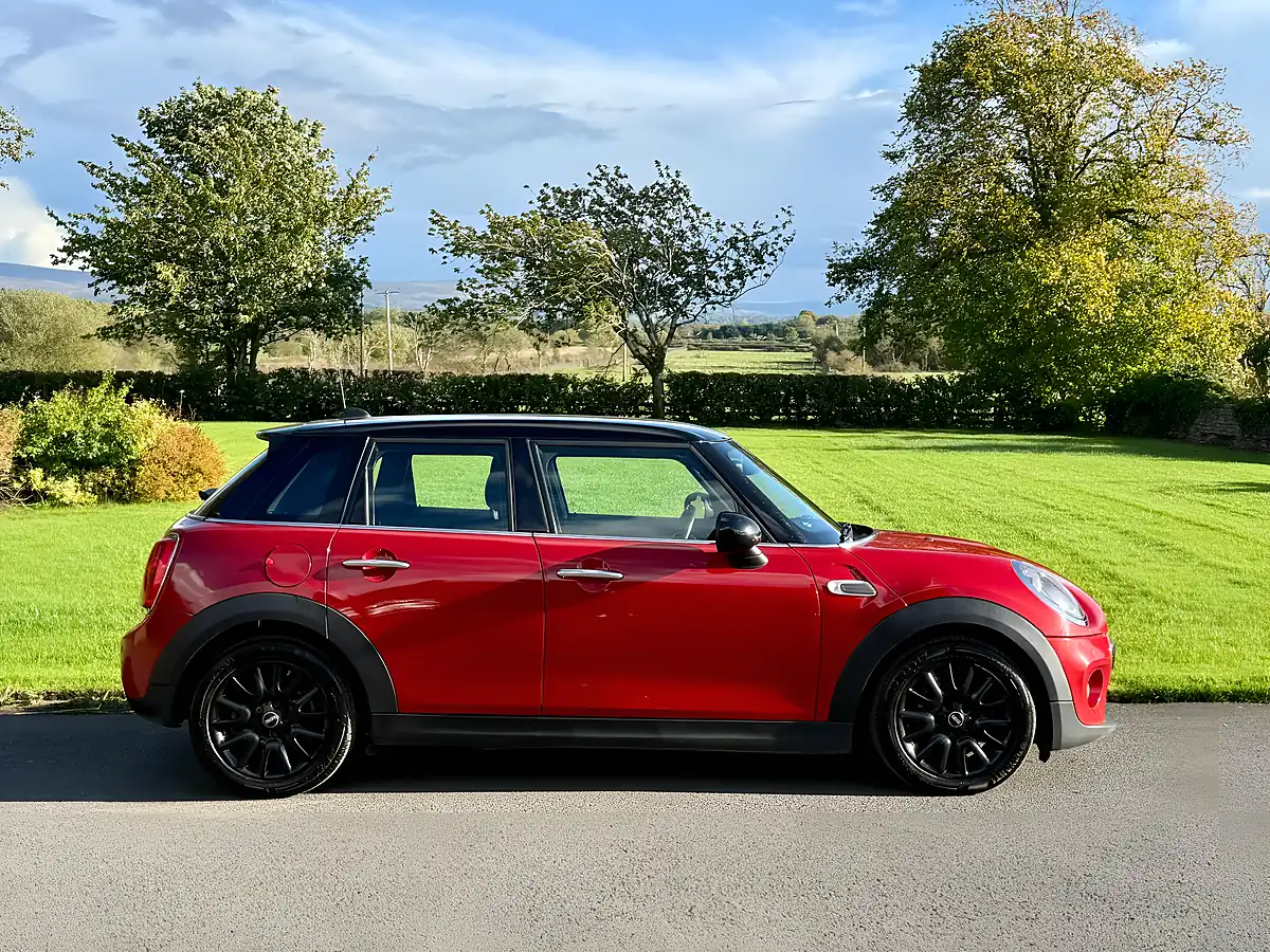 Used 2015 MINI Cooper Chilli Pack Red - Interior and Exterior details 4