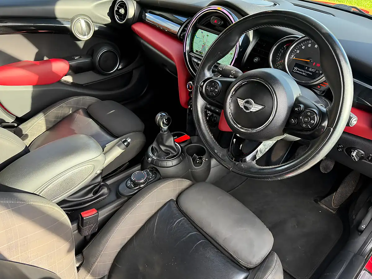 Used 2015 MINI Cooper Chilli Pack Red - Interior and Exterior details 8