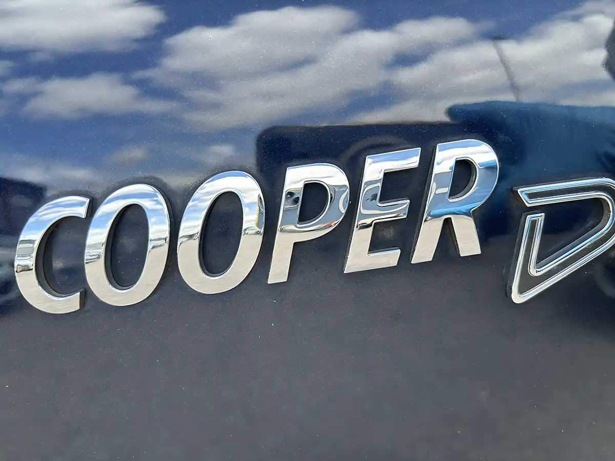 Used 2015 MINI Cooper Crossover Blue - Interior and Exterior details 6