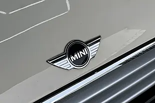 Used 2015 MINI Cooper Hatch White - Interior and Exterior details 10