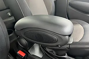 Used 2015 MINI Cooper Hatch White - Interior and Exterior details 16