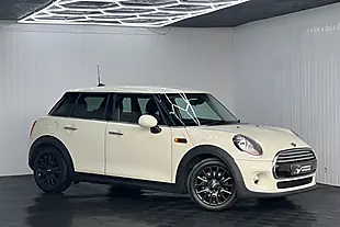 Used 2015 MINI Cooper Hatch White - Interior and Exterior details 2