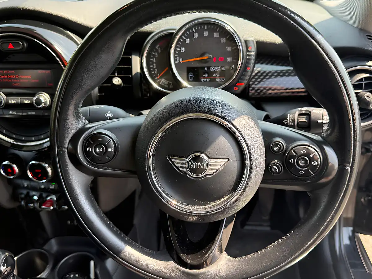 Used 2015 MINI Cooper Hatchback Black - Interior and Exterior details 11