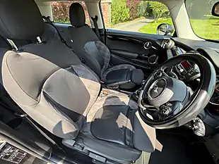 Used 2015 MINI Cooper Hatchback Black - Interior and Exterior details 12