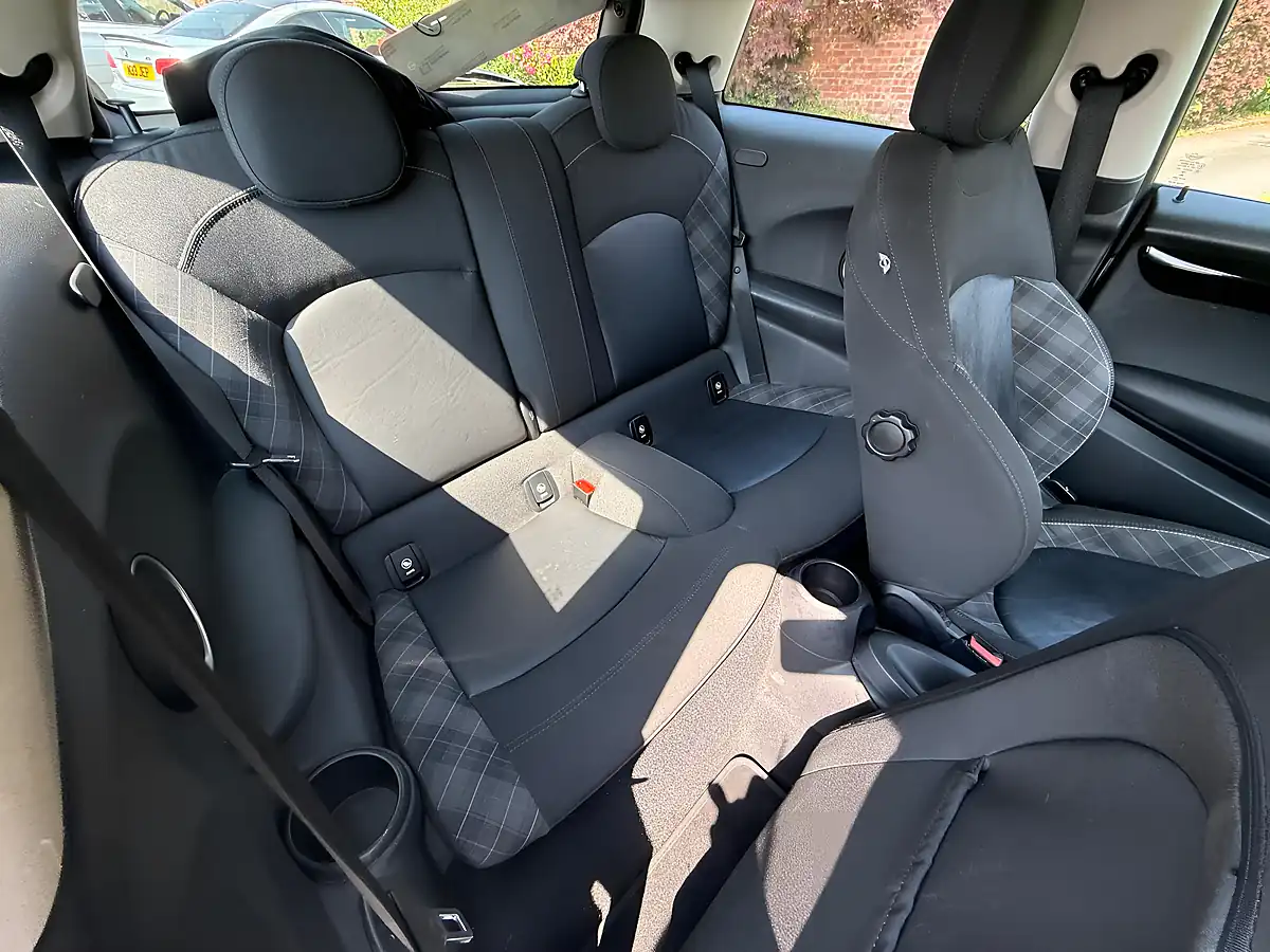 Used 2015 MINI Cooper Hatchback Black - Interior and Exterior details 13