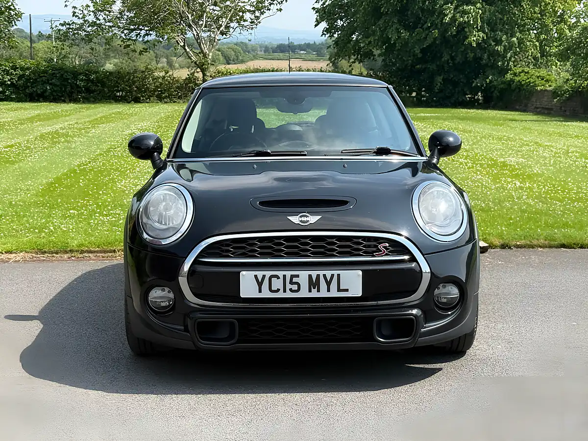 Used 2015 MINI Cooper Hatchback Black - Interior and Exterior details 2
