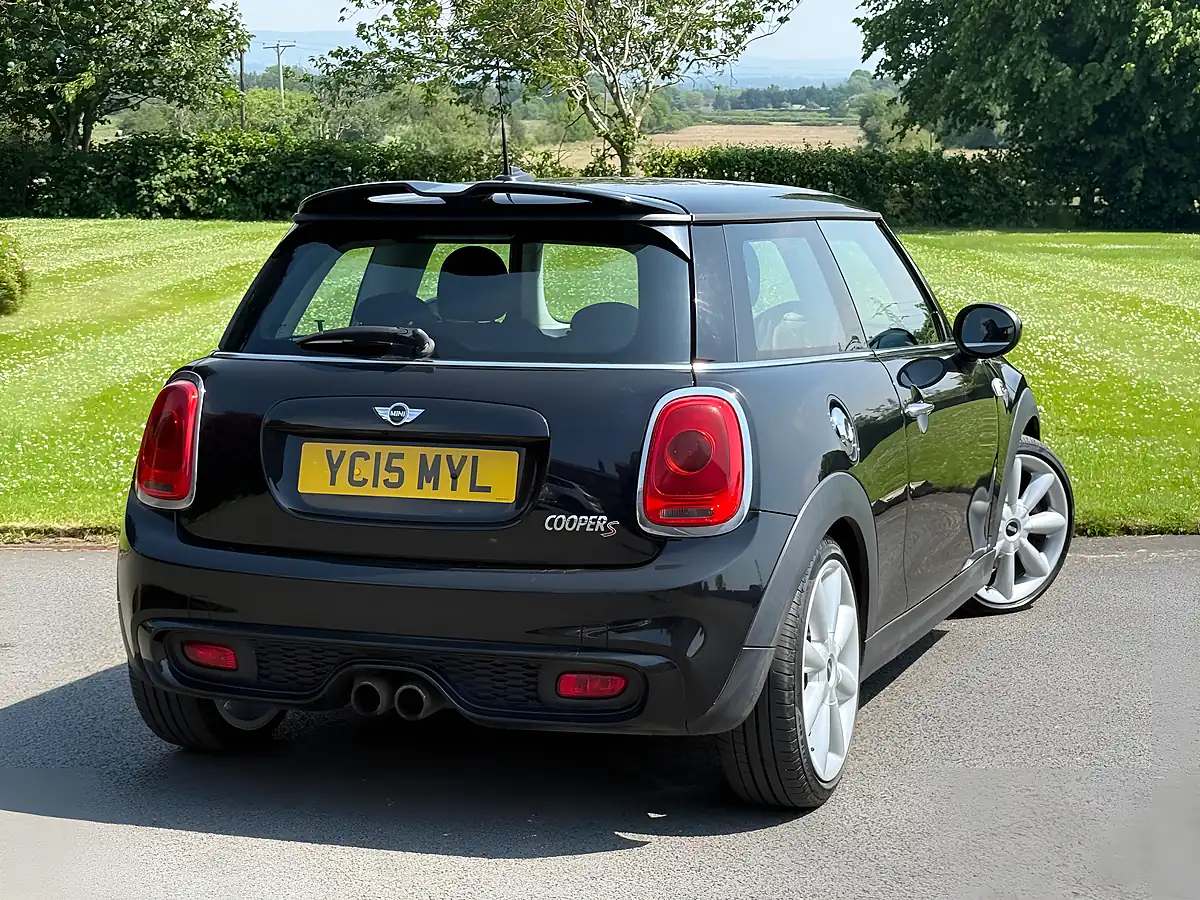Used 2015 MINI Cooper Hatchback Black - Interior and Exterior details 6