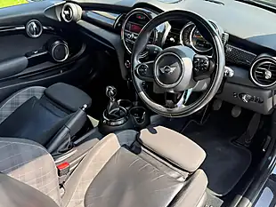 Used 2015 MINI Cooper Hatchback Black - Interior and Exterior details 9