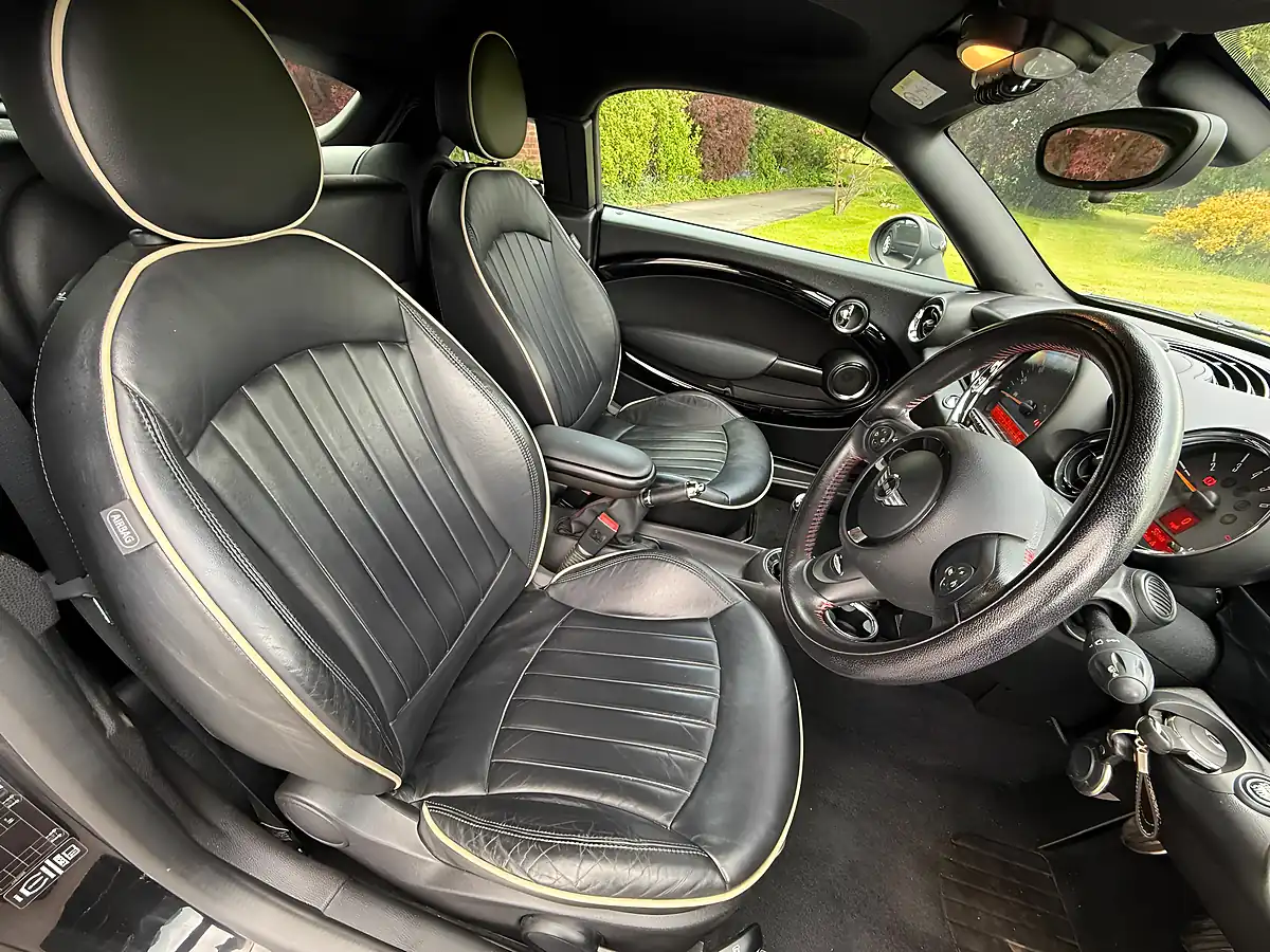 Used 2015 MINI Cooper John Cooper Works Black - Interior and Exterior details 11