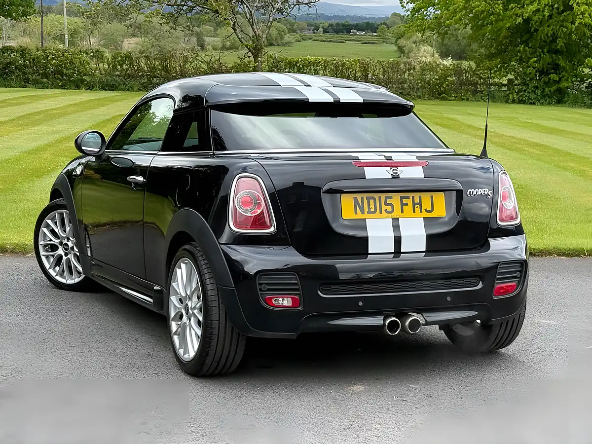 Used 2015 MINI Cooper John Cooper Works Black - Interior and Exterior details 5