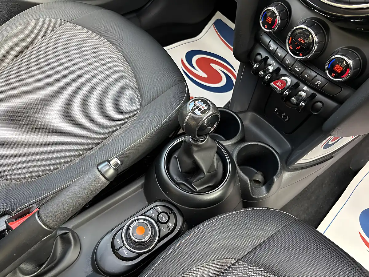 Used 2015 MINI Cooper Sky Blue - Interior and Exterior details 14
