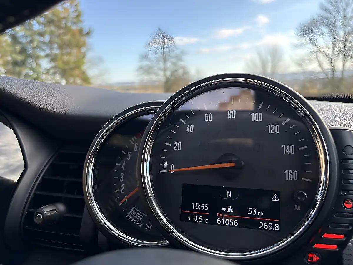 Used 2015 MINI Cooper Sky Blue - Interior and Exterior details 15
