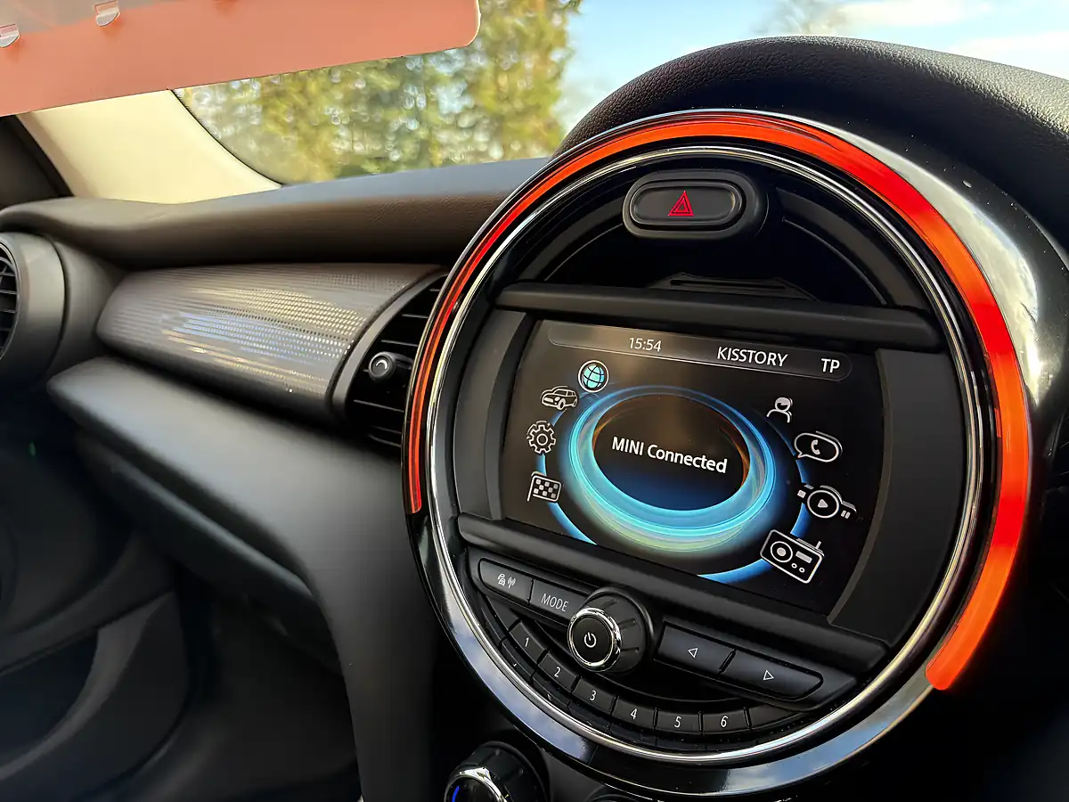 Used 2015 MINI Cooper Sky Blue - Interior and Exterior details 16