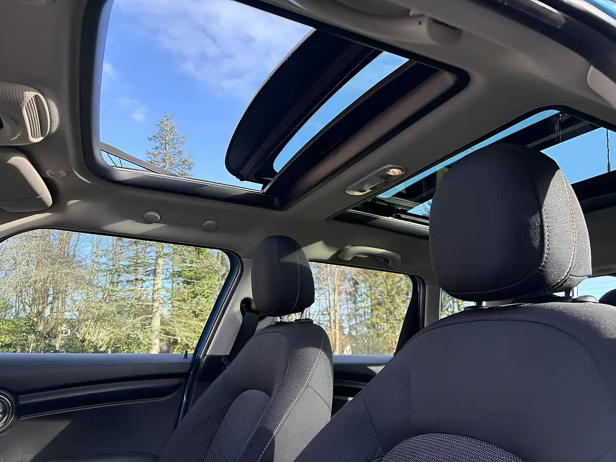 Used 2015 MINI Cooper Sky Blue - Interior and Exterior details 7