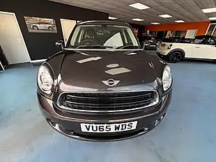 Used 2015 MINI Countryman Business Edition Grey - Interior and Exterior details 4