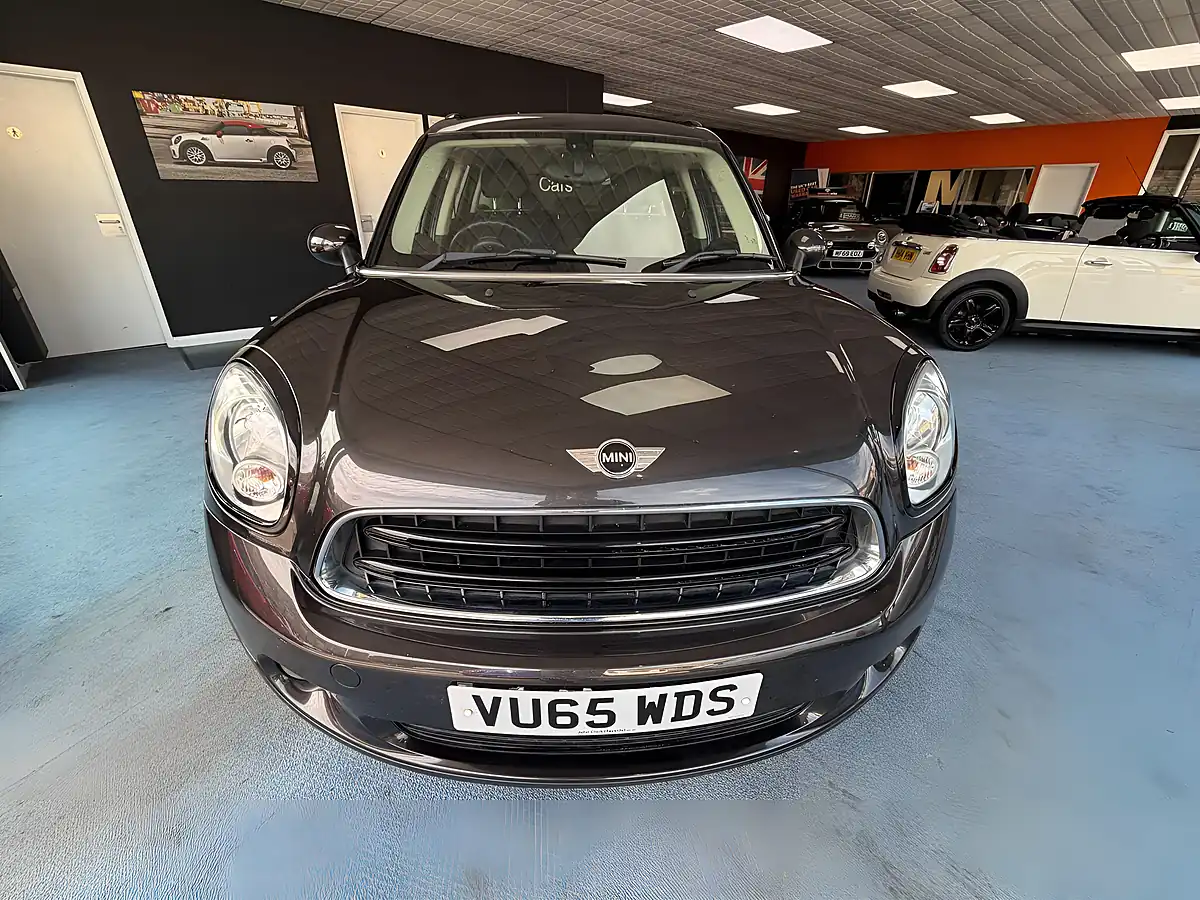 Used 2015 MINI Countryman Business Edition Grey - Interior and Exterior details 4