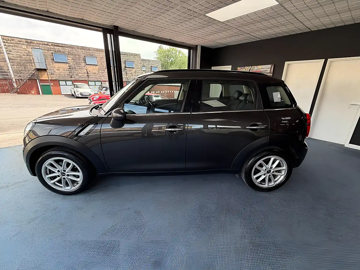Used 2015 MINI Countryman Business Edition Grey - Interior and Exterior details 6