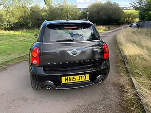 Used 2015 MINI Countryman Cooper Black - Interior and Exterior details 7