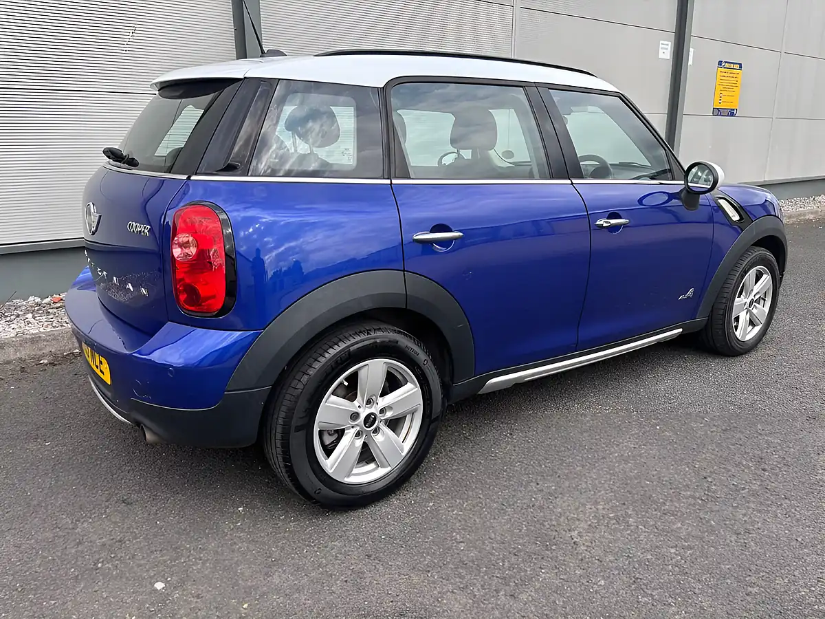 Used 2015 MINI Countryman Cooper Blue - Interior and Exterior details 10