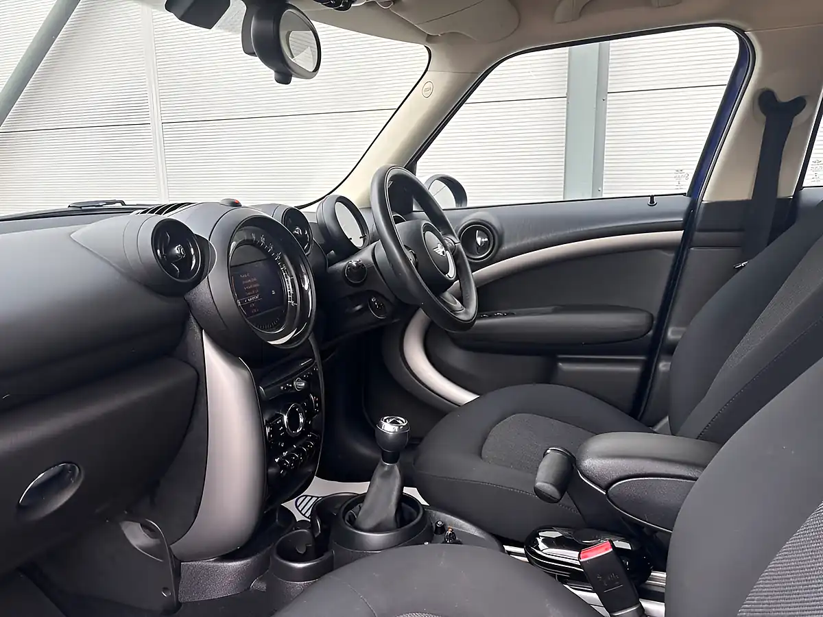 Used 2015 MINI Countryman Cooper Blue - Interior and Exterior details 17