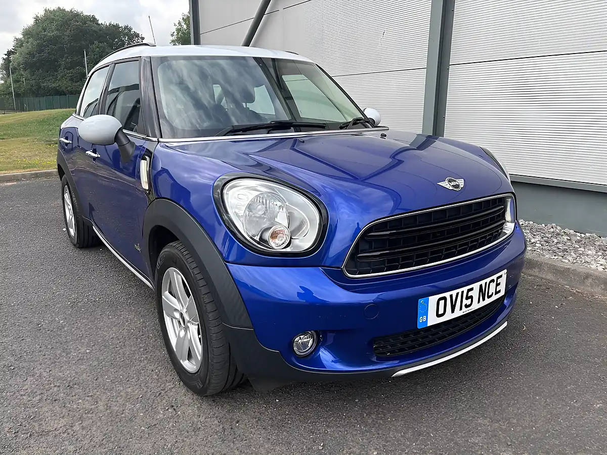 Used 2015 MINI Countryman Cooper Blue - Interior and Exterior details 4