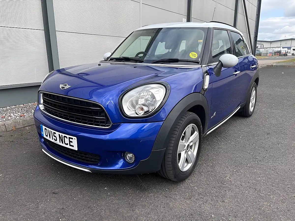 Used 2015 MINI Countryman Cooper Blue - Interior and Exterior details 7