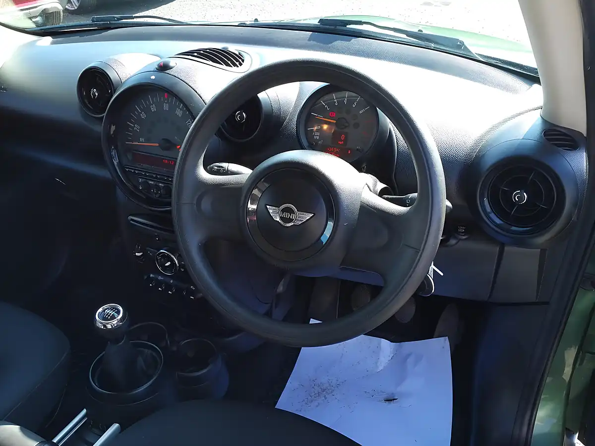 Used 2015 MINI Countryman Cooper Green - Interior and Exterior details 10