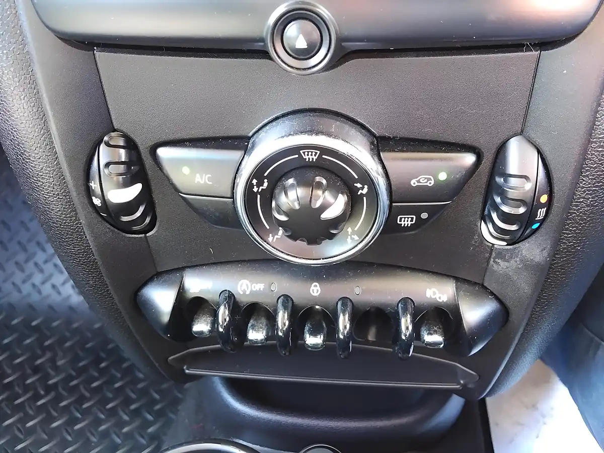 Used 2015 MINI Countryman Cooper Green - Interior and Exterior details 17