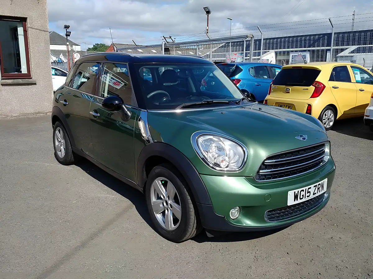 Used 2015 MINI Countryman Cooper Green - Interior and Exterior details 9