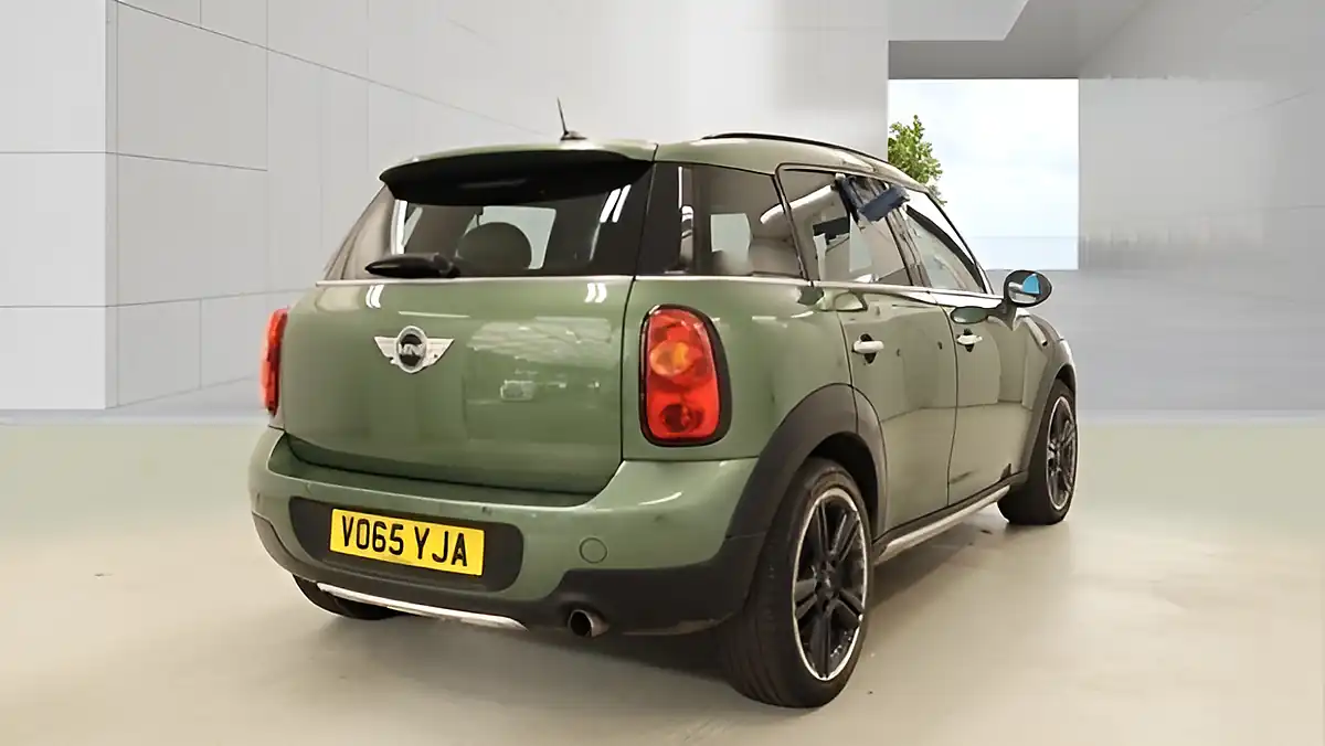 Used 2015 MINI Countryman Cooper Green - Interior and Exterior details 4