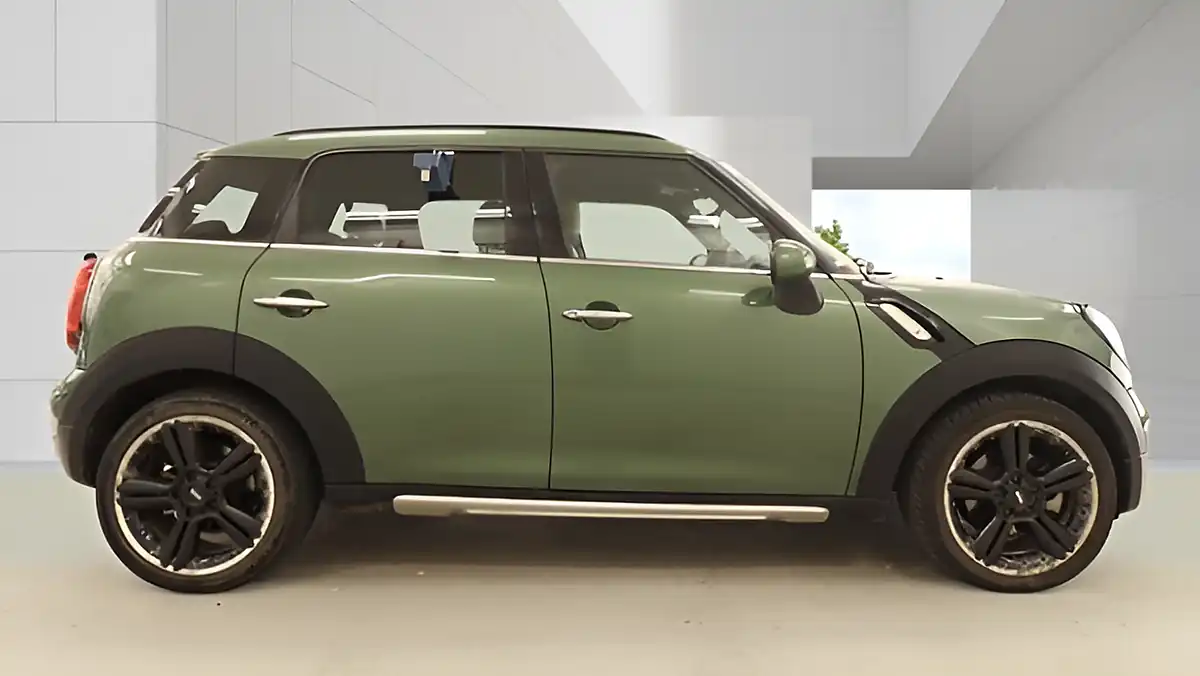 Used 2015 MINI Countryman Cooper Green - Interior and Exterior details 9