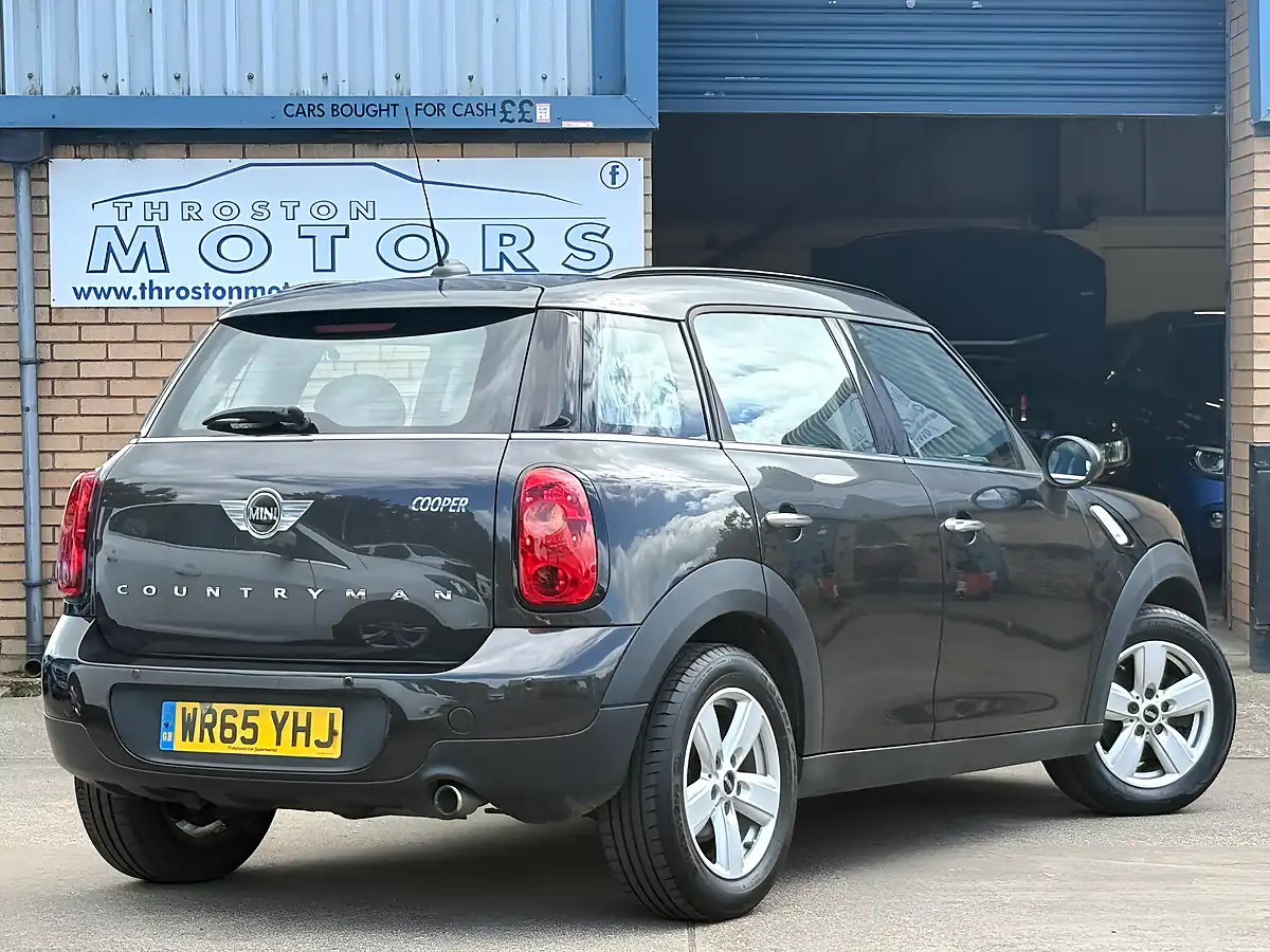 Used 2015 MINI Countryman Cooper Grey - Interior and Exterior details 4