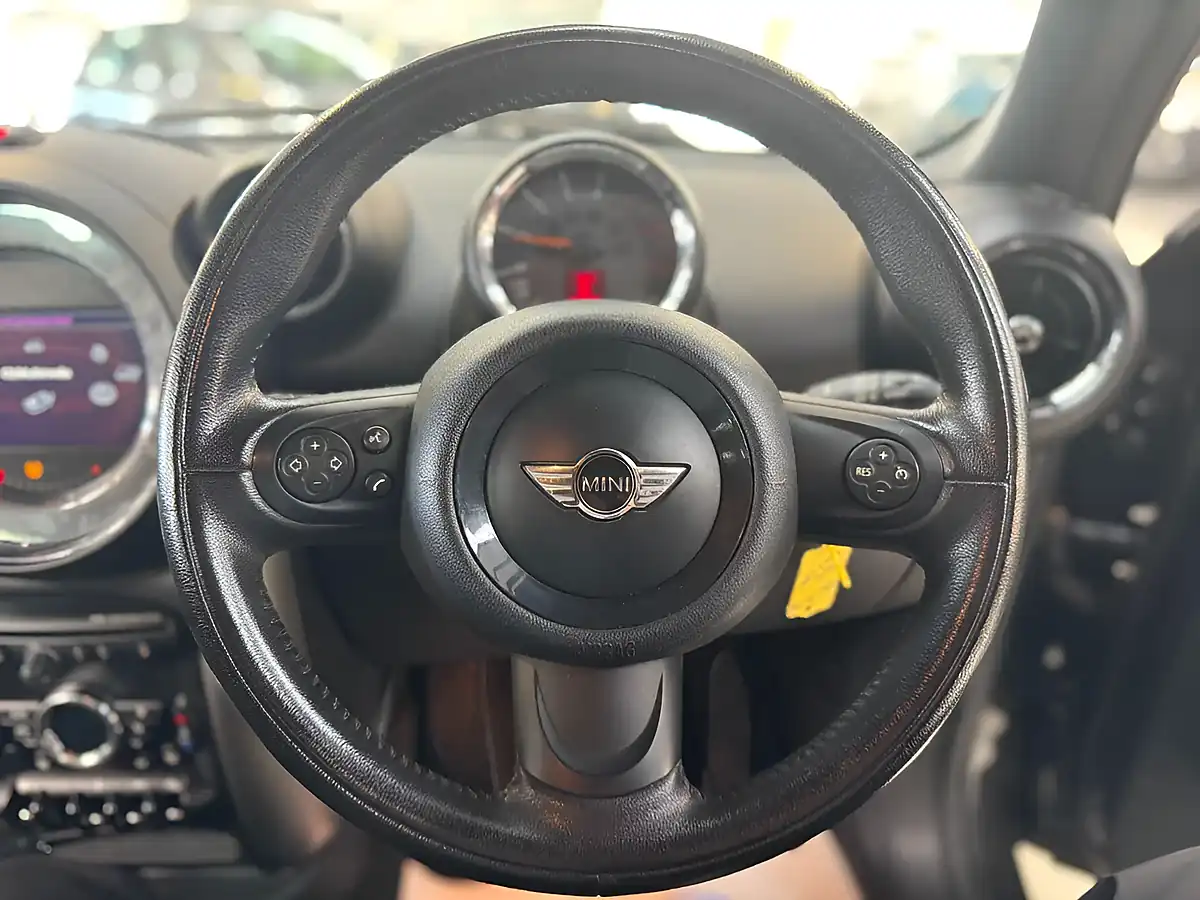 Used 2015 MINI Countryman Cooper Grey - Interior and Exterior details 12