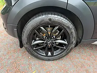 Used 2015 MINI Countryman Cooper S Black - Interior and Exterior details 16