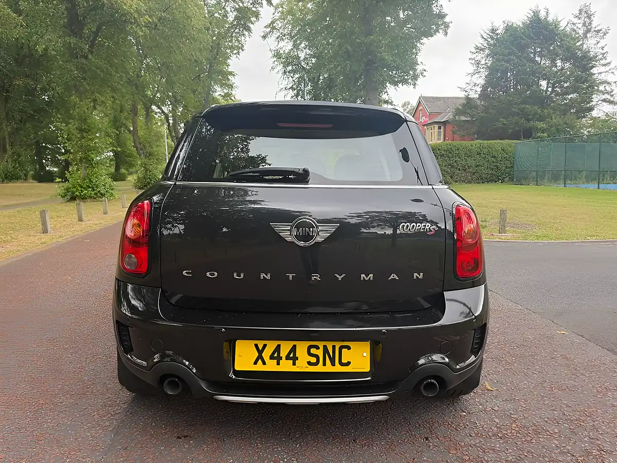 Used 2015 MINI Countryman Cooper S Black - Interior and Exterior details 2
