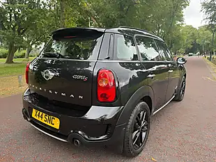 Used 2015 MINI Countryman Cooper S Black - Interior and Exterior details 3