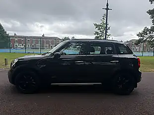 Used 2015 MINI Countryman Cooper S Black - Interior and Exterior details 6