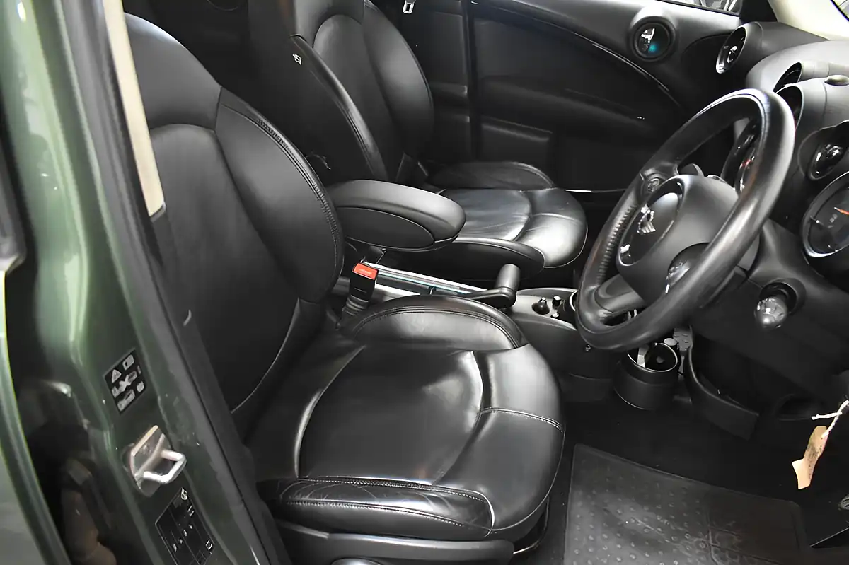 Used 2015 MINI Countryman Cooper S Green - Interior and Exterior details 10