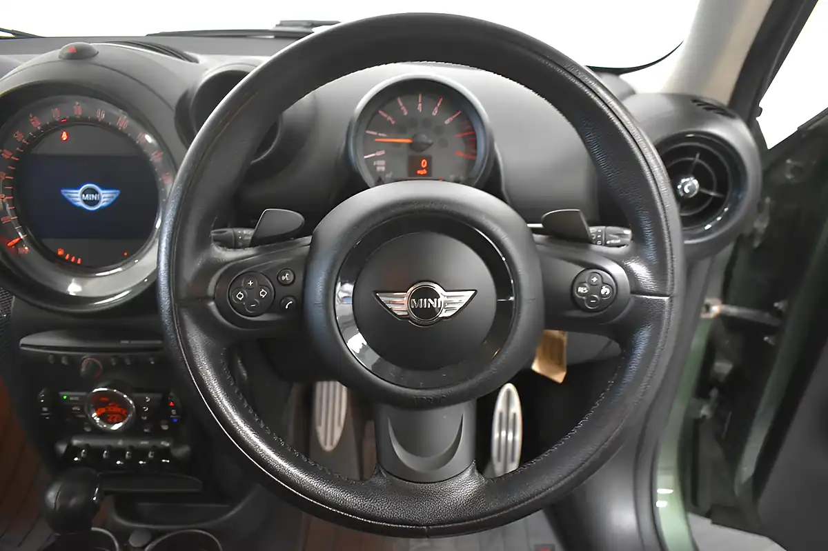 Used 2015 MINI Countryman Cooper S Green - Interior and Exterior details 11