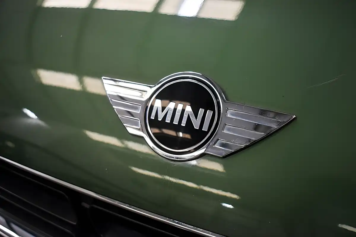 Used 2015 MINI Countryman Cooper S Green - Interior and Exterior details 17