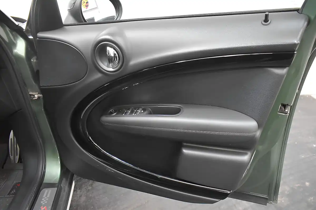 Used 2015 MINI Countryman Cooper S Green - Interior and Exterior details 19