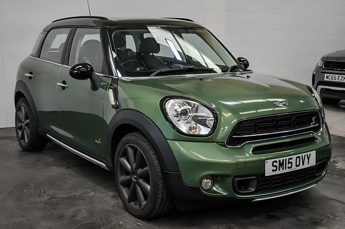 Used 2015 MINI Countryman Cooper S Green - Interior and Exterior details 8