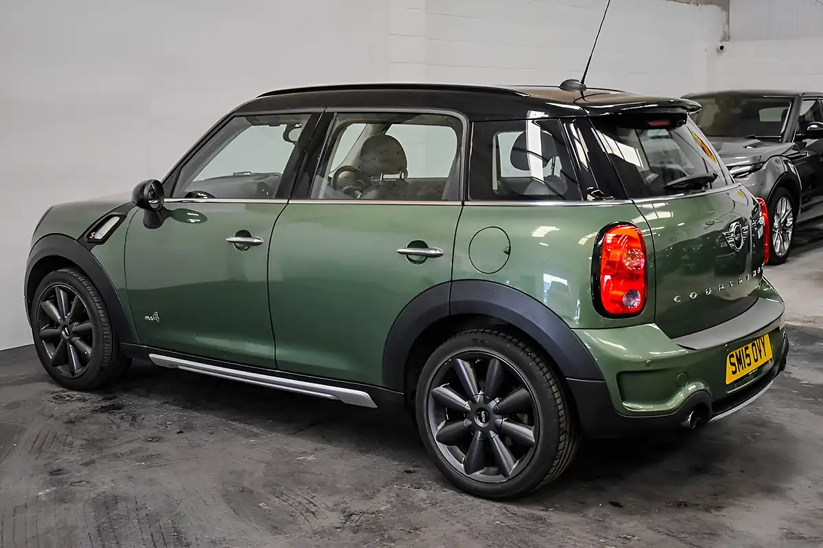 Used 2015 MINI Countryman Cooper S Green - Interior and Exterior details 9