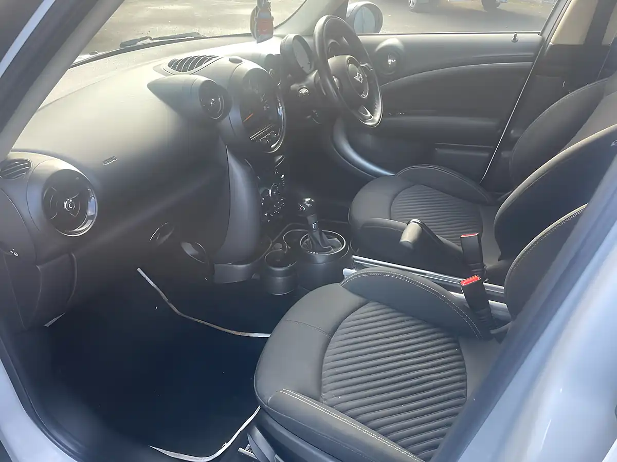 Used 2015 MINI Countryman Cooper S White - Interior and Exterior details 15