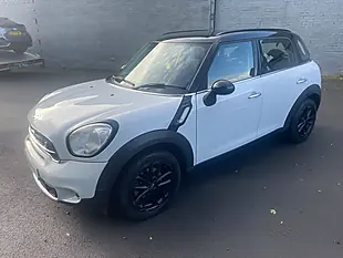 Used 2015 MINI Countryman Cooper S White - Interior and Exterior details 3
